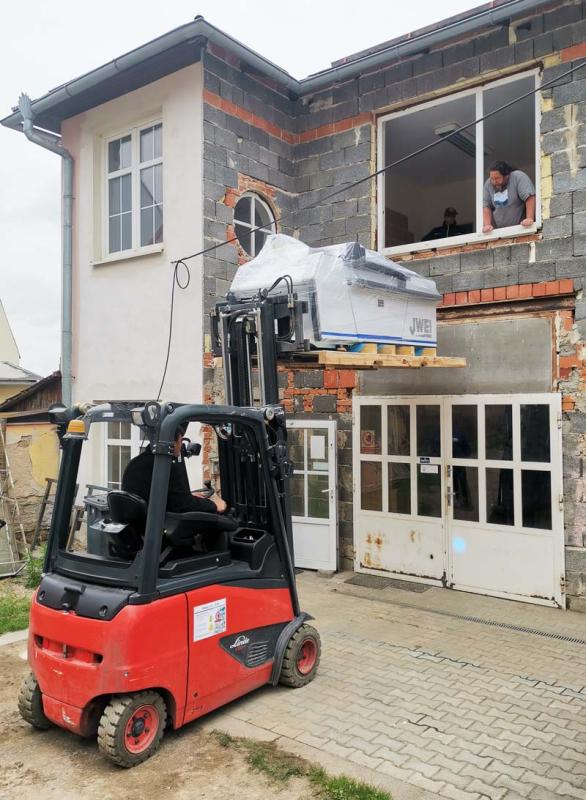 Stěhování nového digitálního řezacího plotru JWEI (2025)